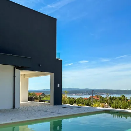 Luxurious In *